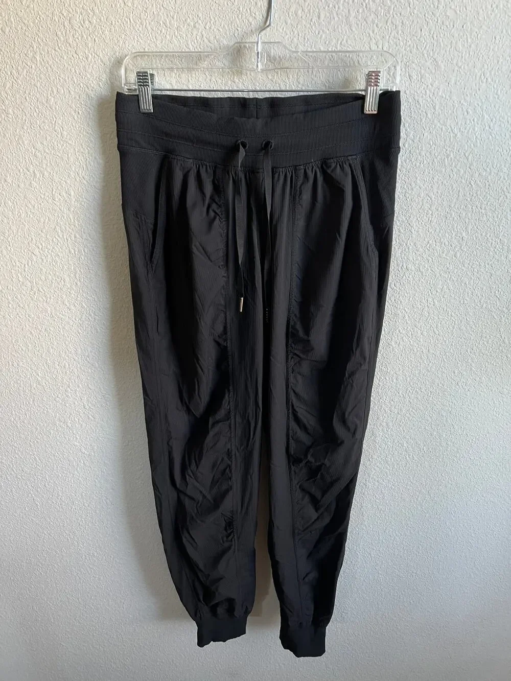 Lululemon Black Dance Studio Mid Rise Jogger Pants Women's 6 Gym Workout Athlete